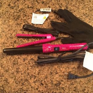 Styling tools - mini straightener and curling wand